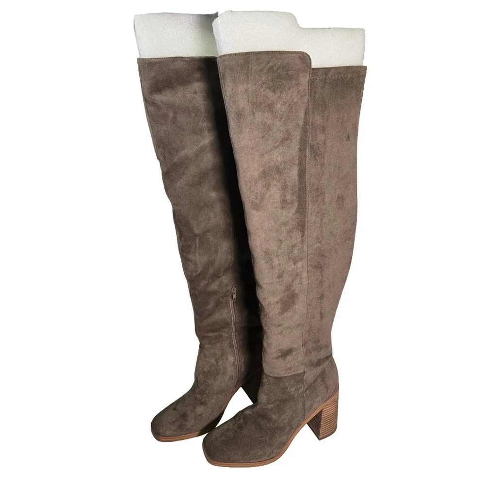 Dolce Vita Finnegan Over The Knee Equestrian Boots Taupe Faux Suede Heeled 9 NIB